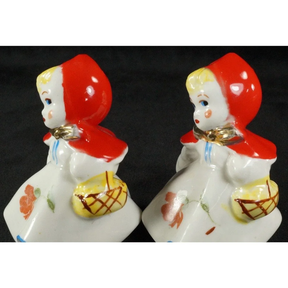 Vtg Hull Pottery Little Red Riding Hood Salt & Pepper Shakers 3.24